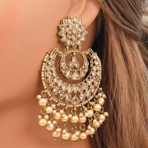 Earrings for red saree