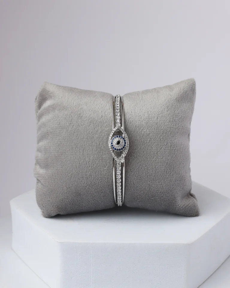 Artificial crystal bracelets