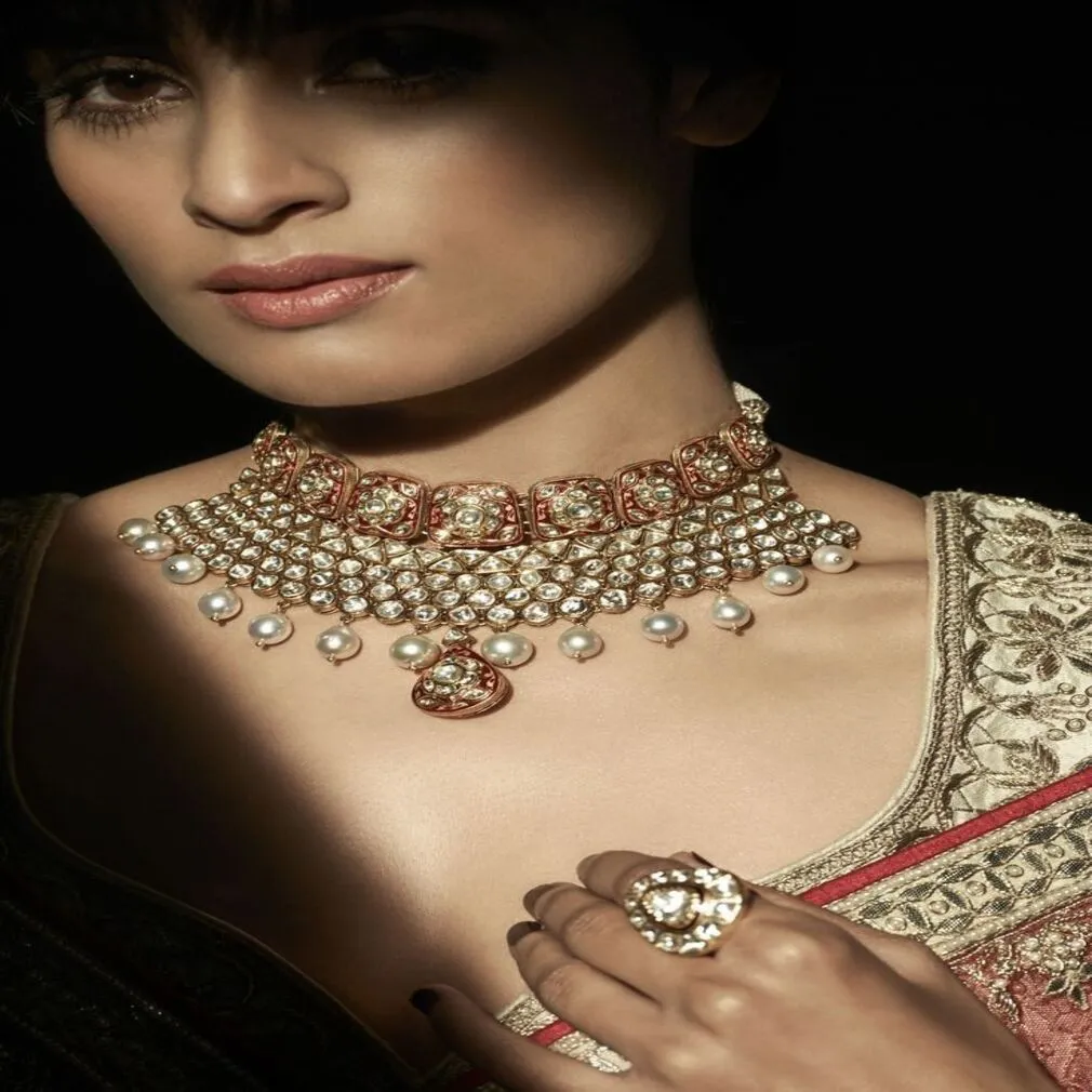 Top Trends in Jewellery for Long Gown
