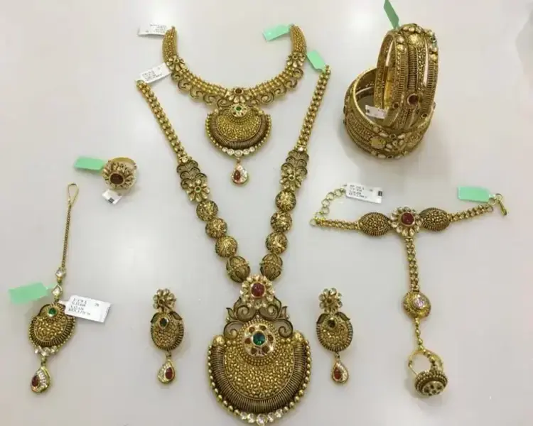 Long Necklace Designs for Every Style
