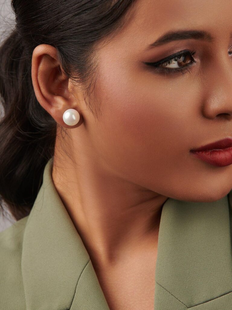 pearl earring
