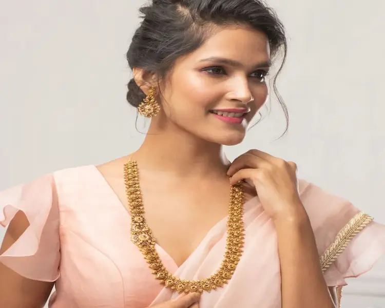 Why Women Love Long Necklace Sets