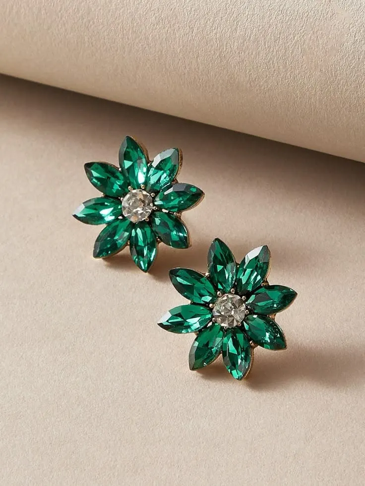 Artificial green stud earrings for partywear
